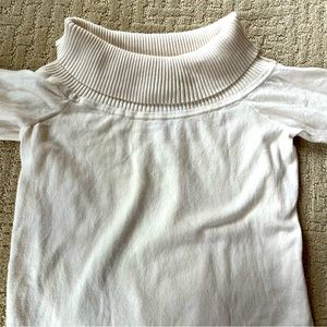 Off the shoulder ivory sweater from Banana Republic. Worn once. No stains